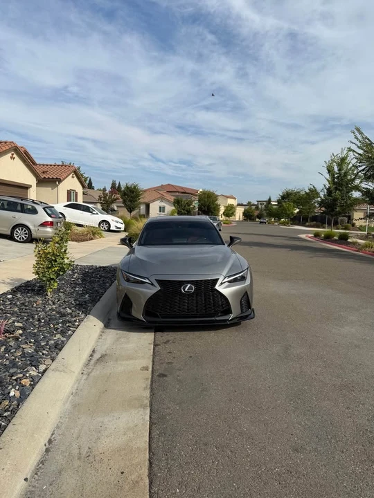 2022 Lexus IS 3rd Gen - Image 2 of 9