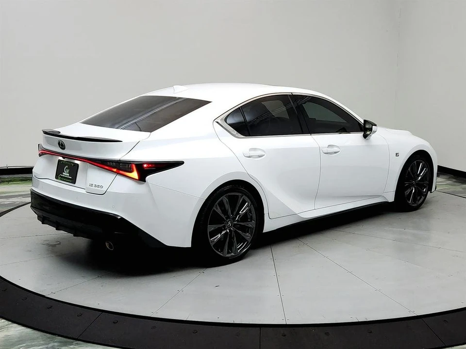 2022 Lexus IS 3rd Gen - Image 5 of 12
