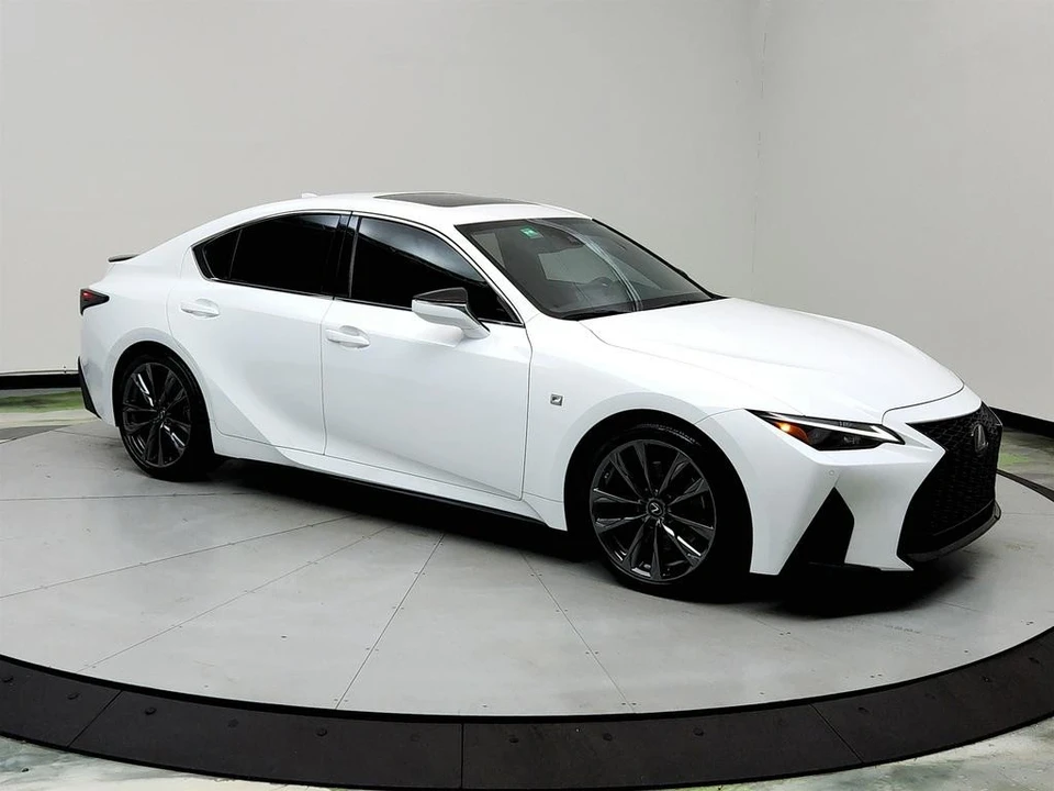2022 Lexus IS 3rd Gen - Image 3 of 12
