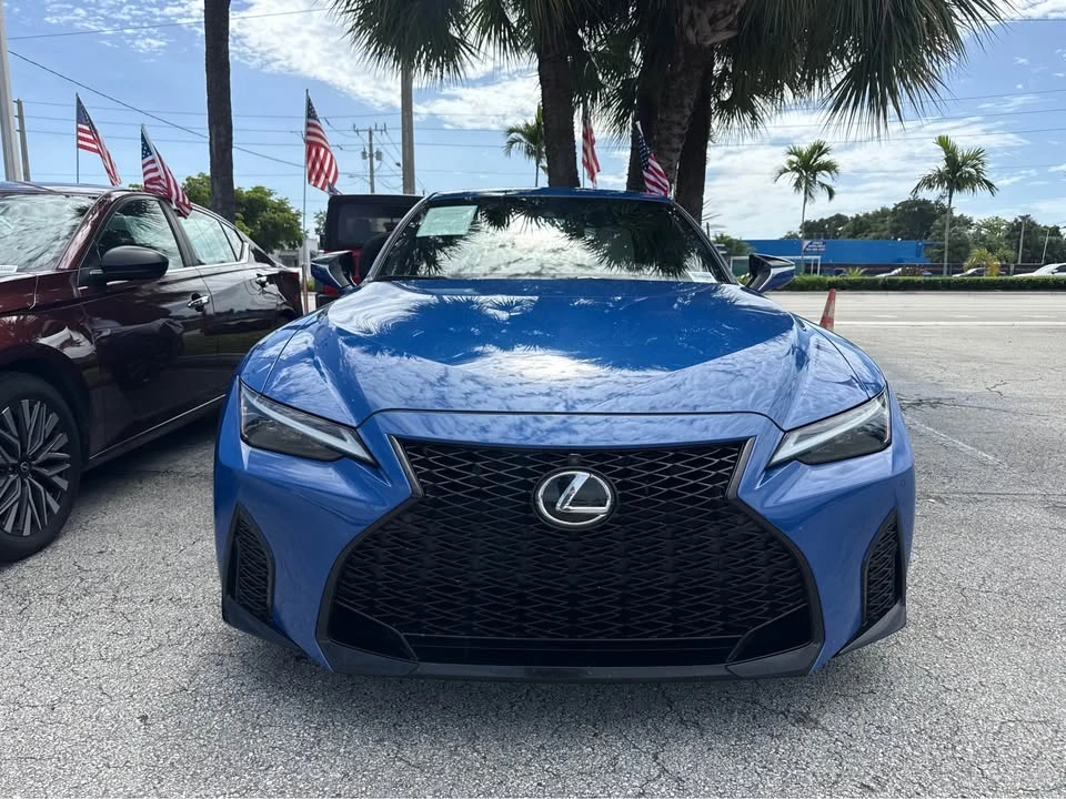 2022 Lexus IS 3rd Gen - Image 3 of 15