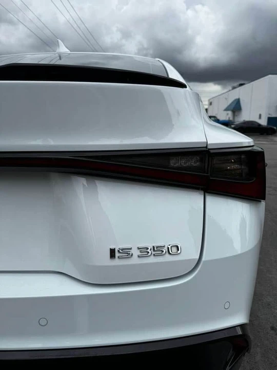 2022 Lexus IS 3rd Gen - Image 15 of 15
