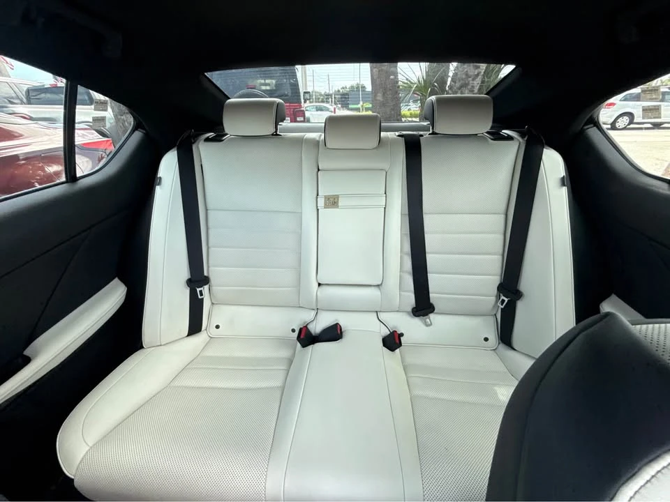 2022 Lexus IS 3rd Gen - Image 15 of 15