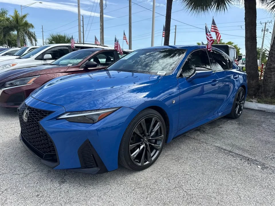 2022 Lexus IS 3rd Gen - Image 2 of 15