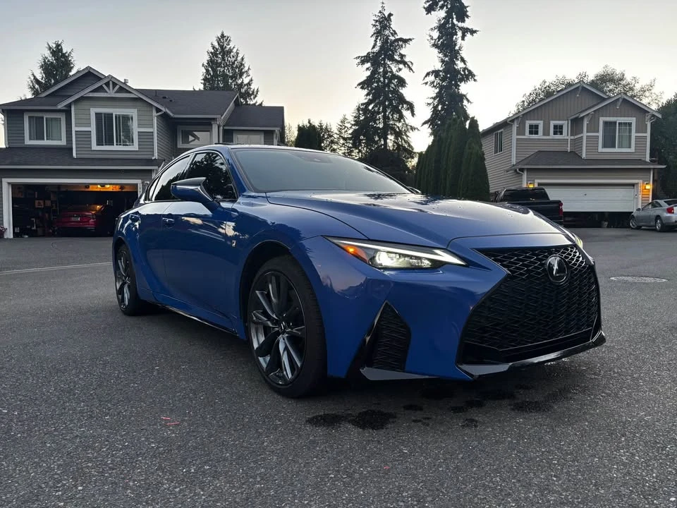 2022 Lexus IS 3rd Gen - Image 3 of 14