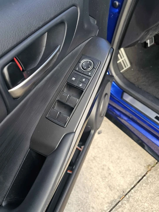 2022 Lexus IS 3rd Gen - Image 4 of 8