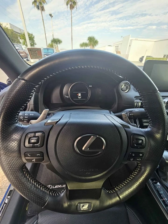 2022 Lexus IS 3rd Gen - Image 2 of 8