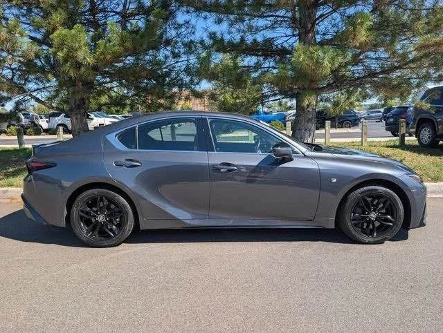 2022 Lexus IS 3rd Gen - Image 5 of 20
