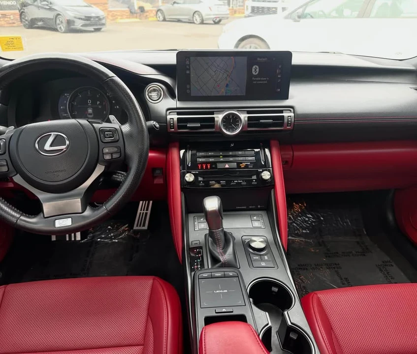 2022 Lexus IS 3rd Gen - Image 4 of 8