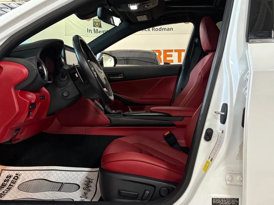 2022 Lexus IS 3rd Gen - Image 11 of 20