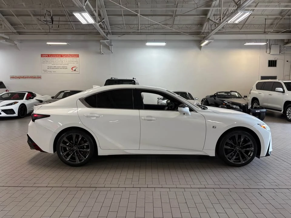 2022 Lexus IS 3rd Gen - Image 9 of 20