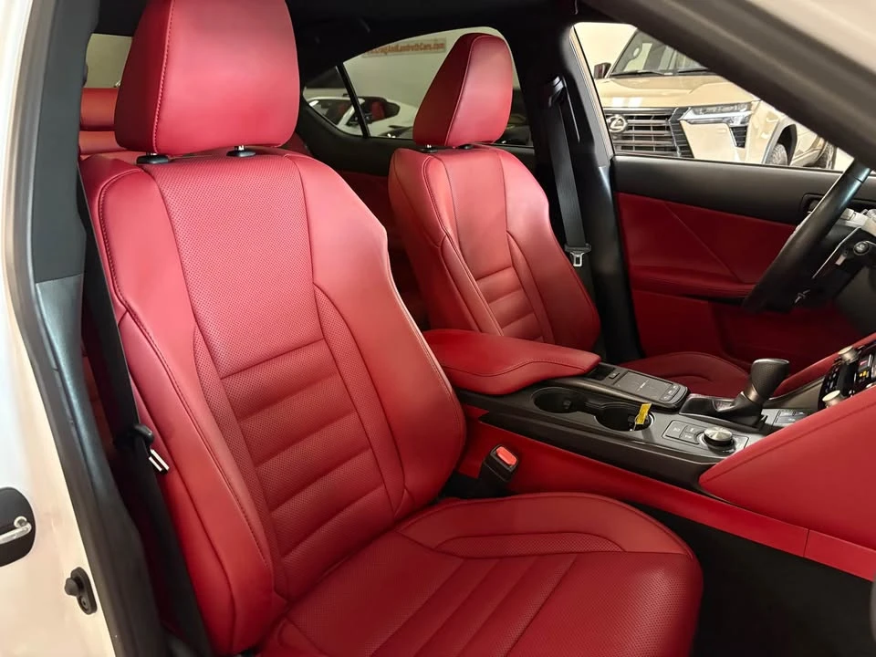 2022 Lexus IS 3rd Gen - Image 17 of 20
