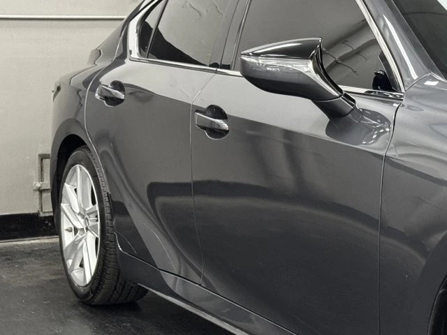2022 Lexus IS 3rd Gen - Image 5 of 12