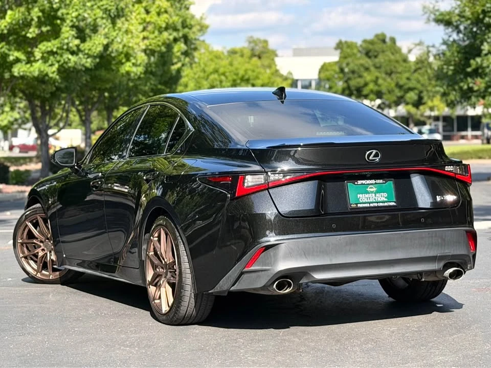 2022 Lexus IS 3rd Gen - Image 8 of 20