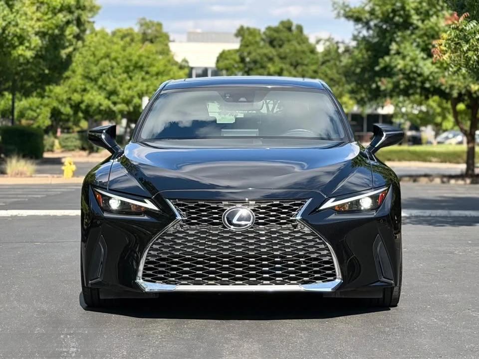 2022 Lexus IS 3rd Gen - Image 2 of 20