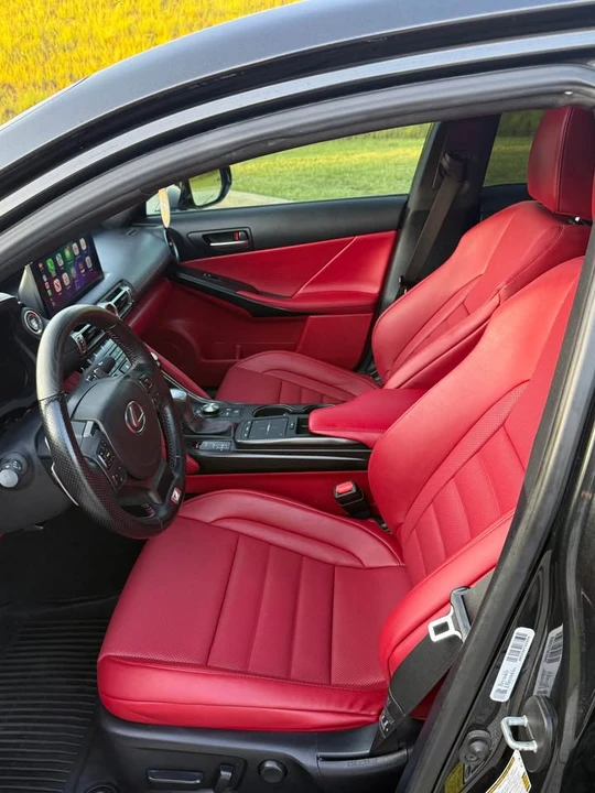 2022 Lexus IS 3rd Gen - Image 10 of 15