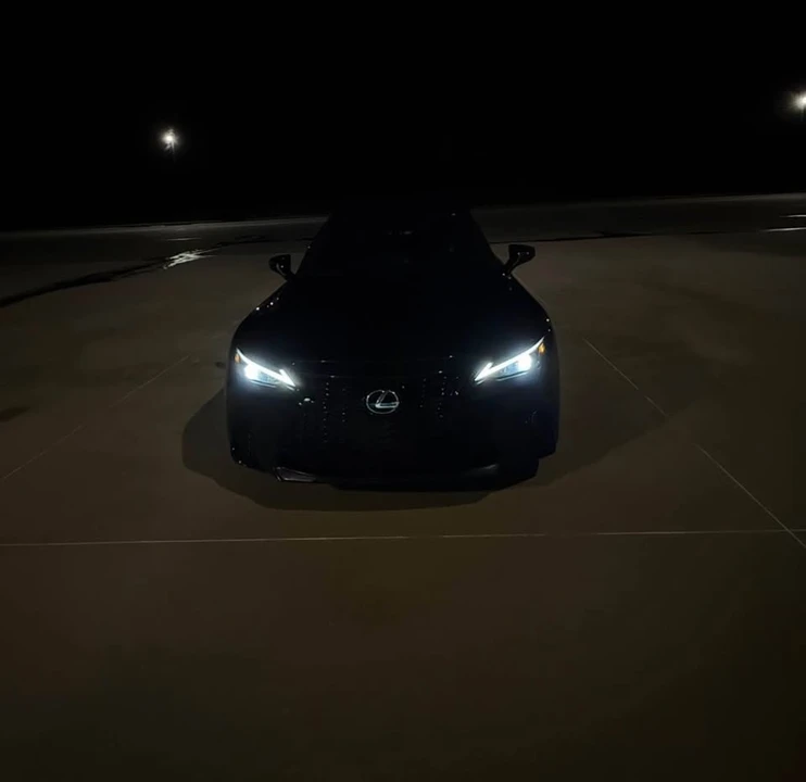 2022 Lexus IS 3rd Gen - Image 2 of 4