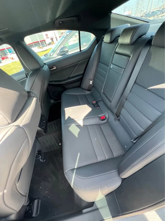 2022 Lexus IS 3rd Gen - Image 8 of 11