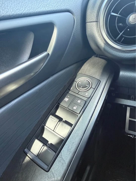 2022 Lexus IS 3rd Gen - Image 12 of 12