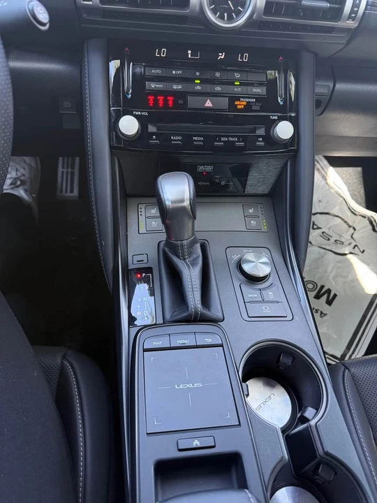 2022 Lexus IS 3rd Gen - Image 10 of 12
