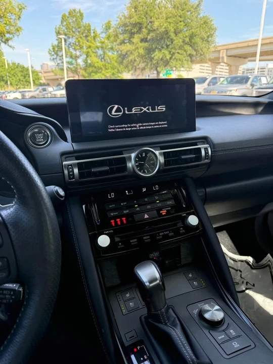 2022 Lexus IS 3rd Gen - Image 8 of 12