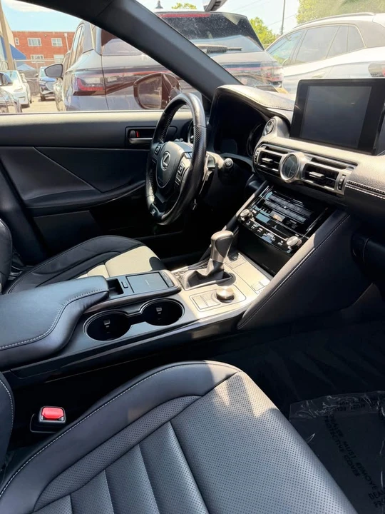 2022 Lexus IS 3rd Gen - Image 10 of 10