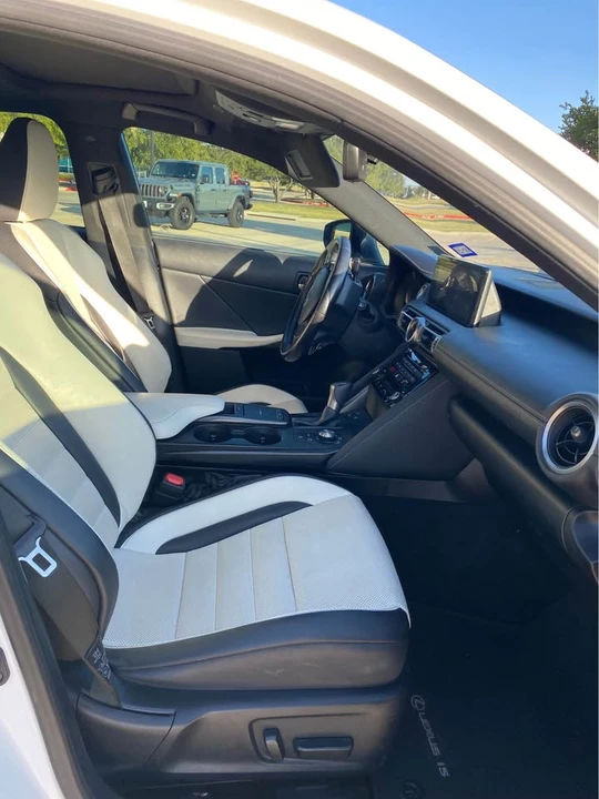 2022 Lexus IS 3rd Gen - Image 9 of 13