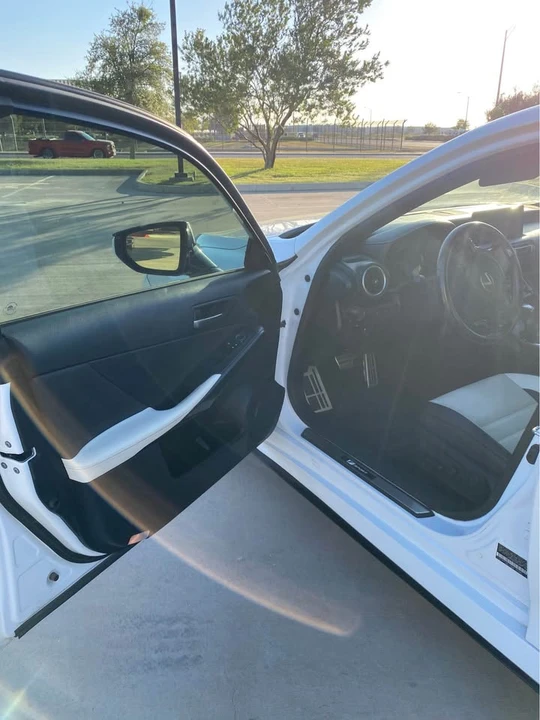 2022 Lexus IS 3rd Gen - Image 5 of 13