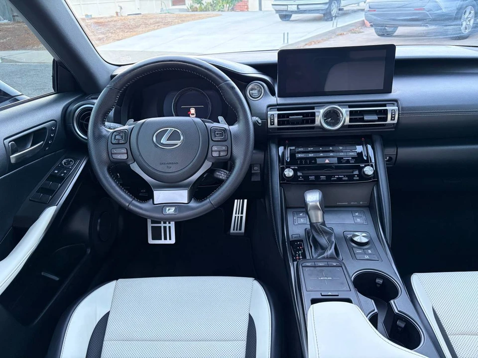 2022 Lexus IS 3rd Gen - Image 6 of 22