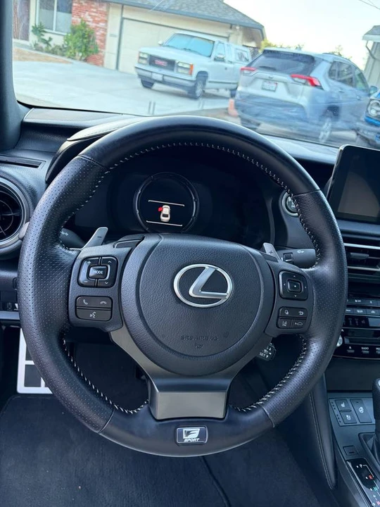 2022 Lexus IS 3rd Gen - Image 13 of 22