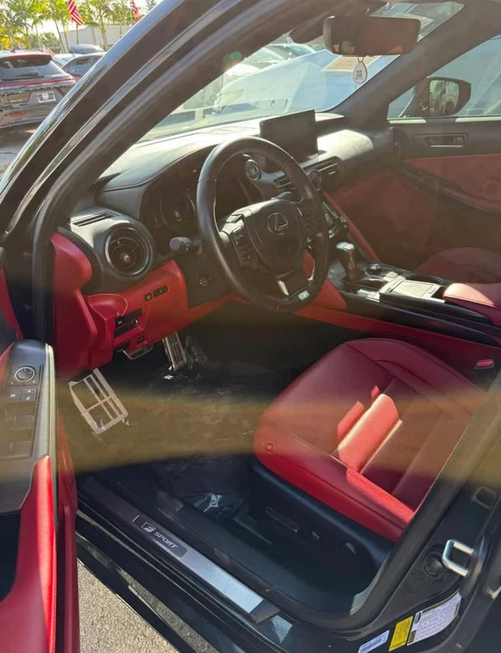 2022 Lexus IS 3rd Gen - Image 2 of 5