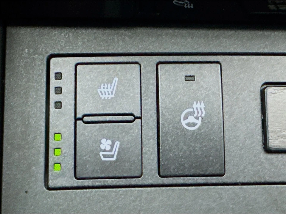 2022 Lexus IS 3rd Gen - Image 21 of 21