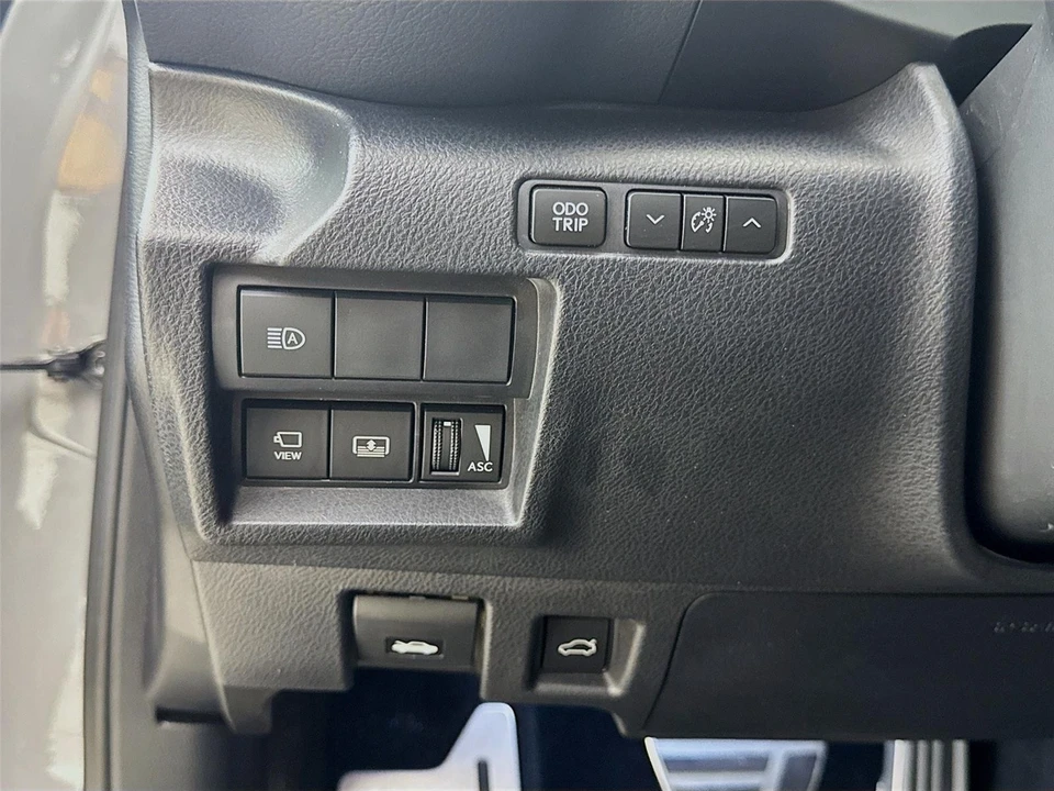 2022 Lexus IS 3rd Gen - Image 10 of 21