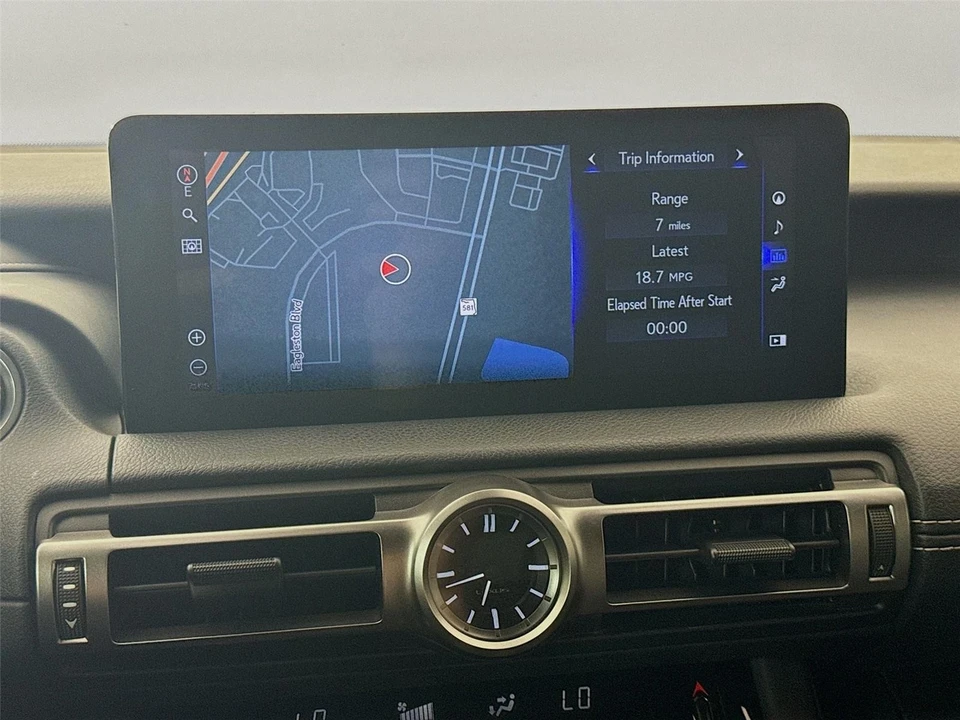 2022 Lexus IS 3rd Gen - Image 13 of 21