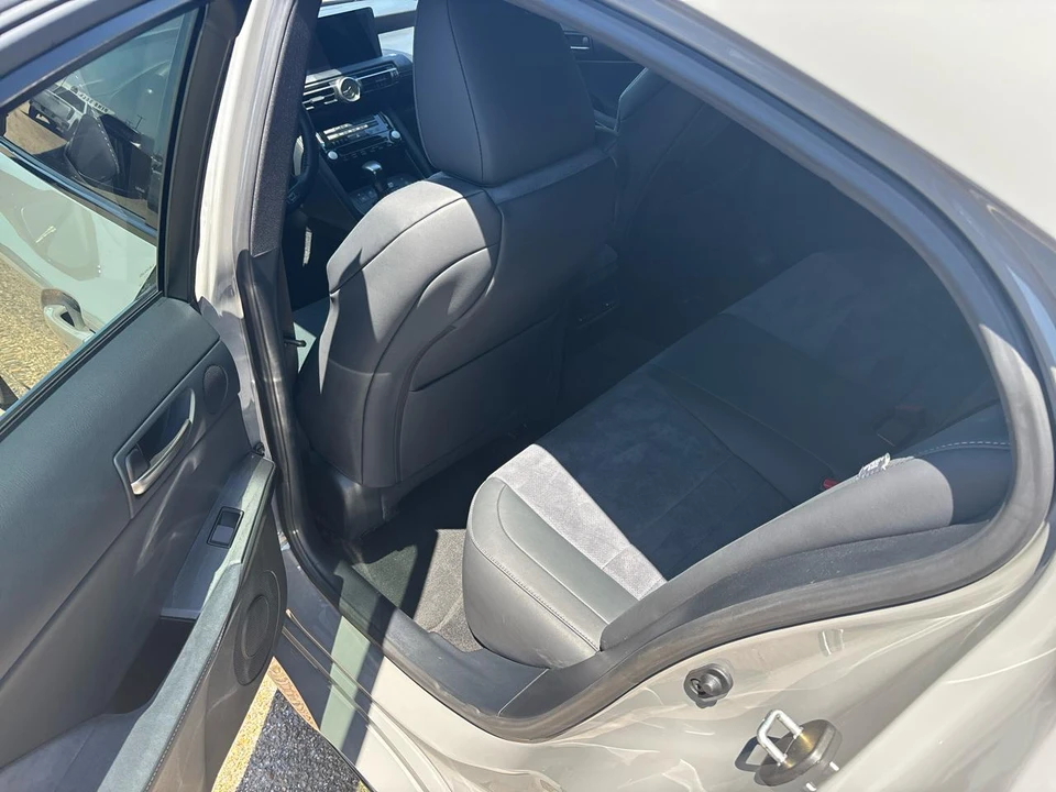 2022 Lexus IS 3rd Gen - Image 6 of 13