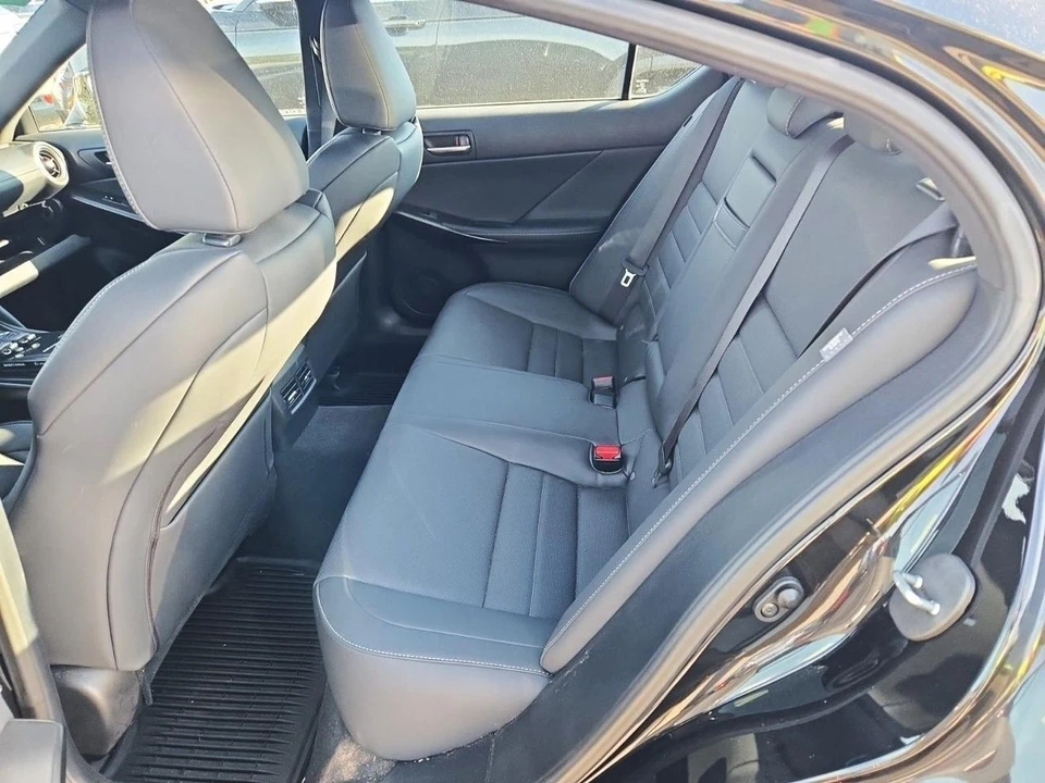 2022 Lexus IS 3rd Gen - Image 9 of 11