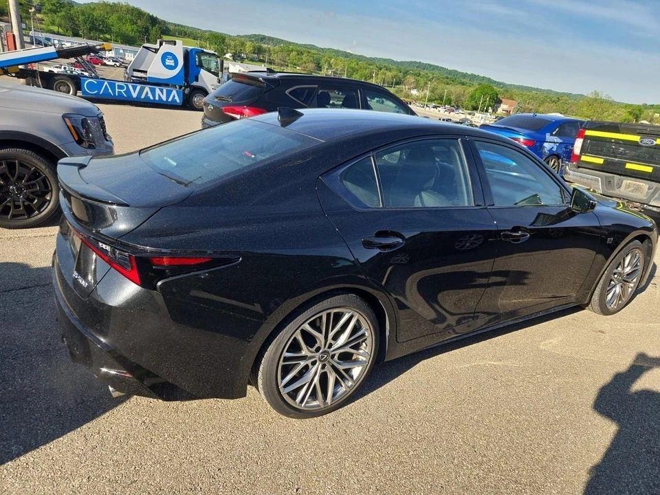 2022 Lexus IS 3rd Gen - Image 7 of 11