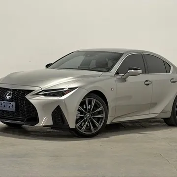 2022 Lexus IS