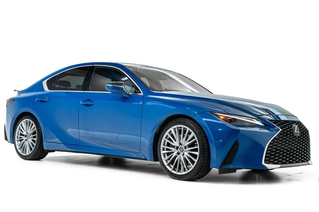2022 Lexus IS 3rd Gen - Image 7 of 31