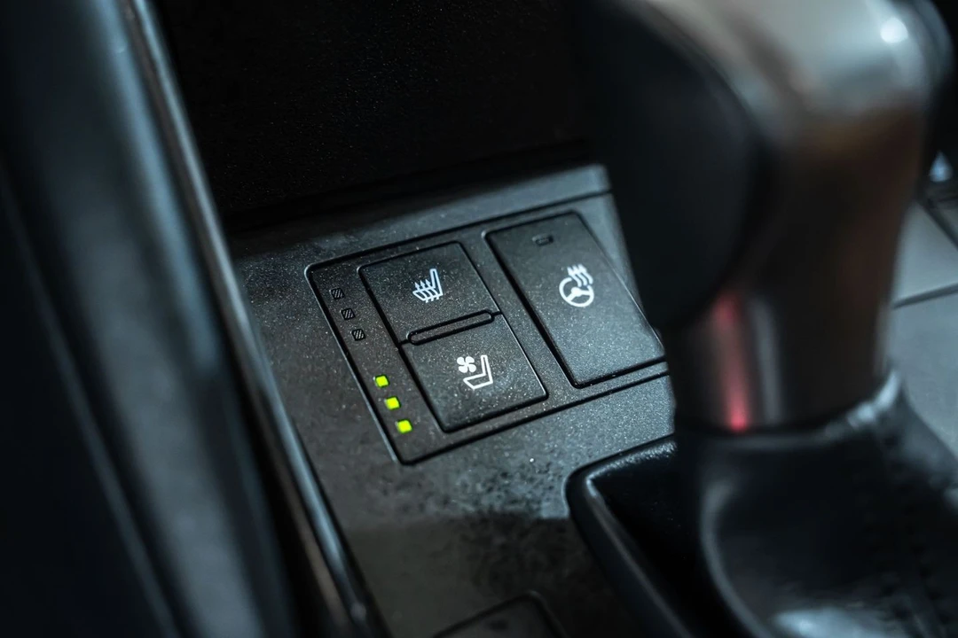 2022 Lexus IS 3rd Gen - Image 31 of 31