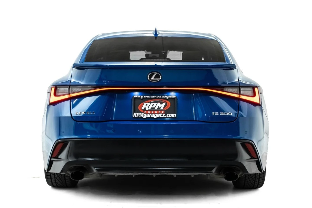 2022 Lexus IS 3rd Gen - Image 4 of 31