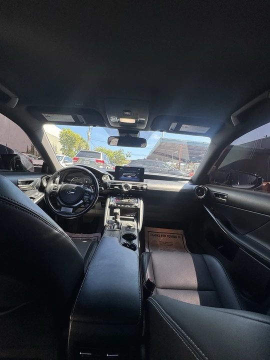 2022 Lexus IS 3rd Gen - Image 14 of 20