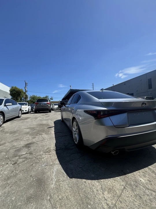 2022 Lexus IS 3rd Gen - Image 5 of 20