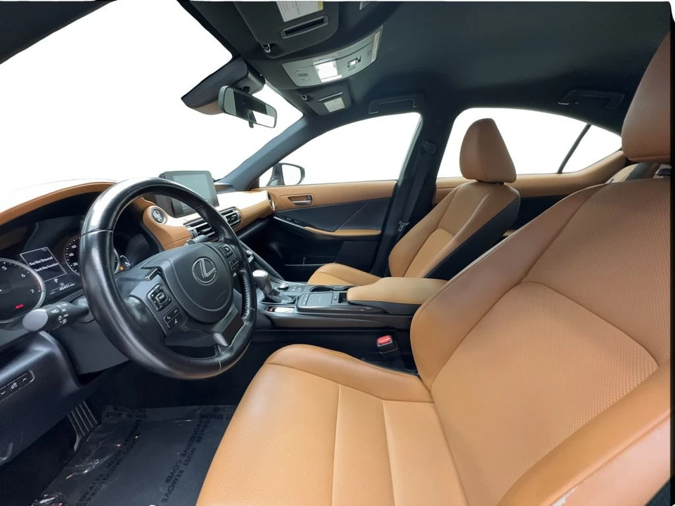 2022 Lexus IS 3rd Gen - Image 20 of 31