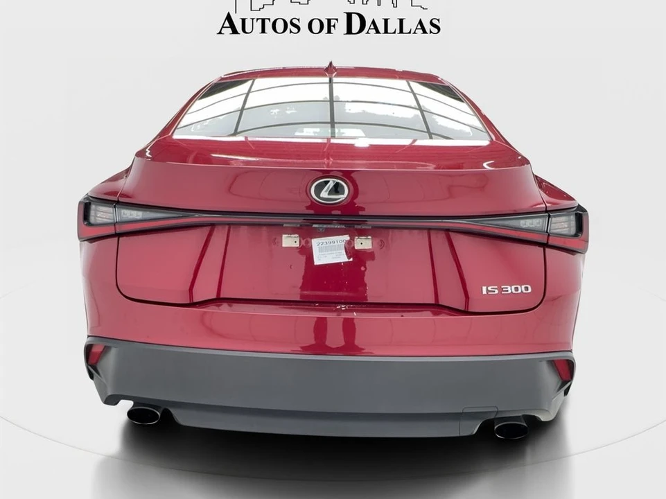 2022 Lexus IS 3rd Gen - Image 9 of 31