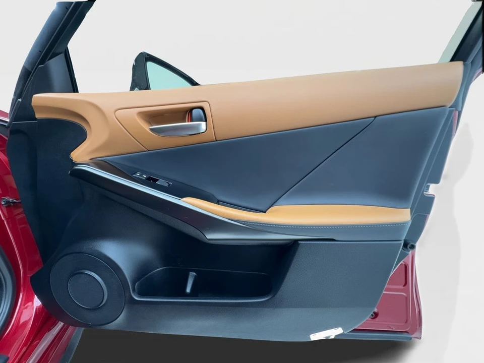 2022 Lexus IS 3rd Gen - Image 31 of 31