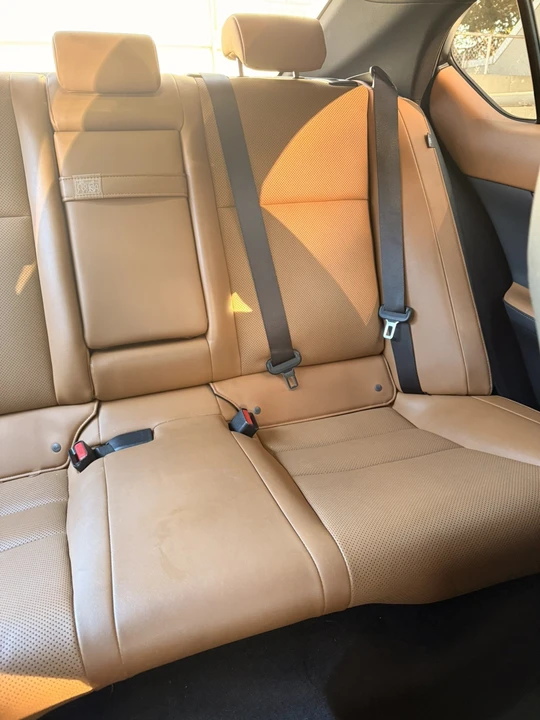 2022 Lexus IS 3rd Gen - Image 29 of 31