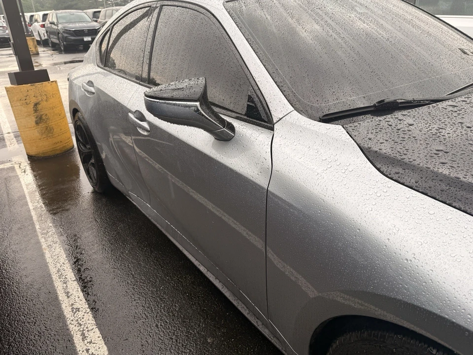 2022 Lexus IS 3rd Gen - Image 12 of 31