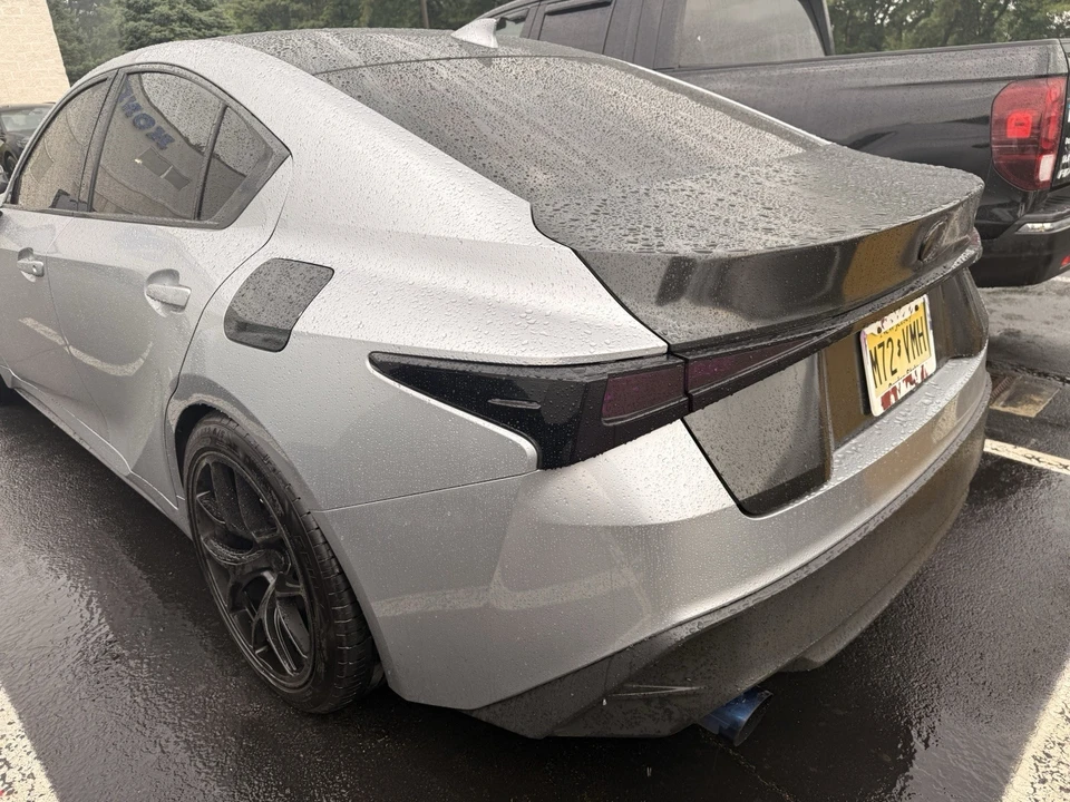2022 Lexus IS 3rd Gen - Image 19 of 31