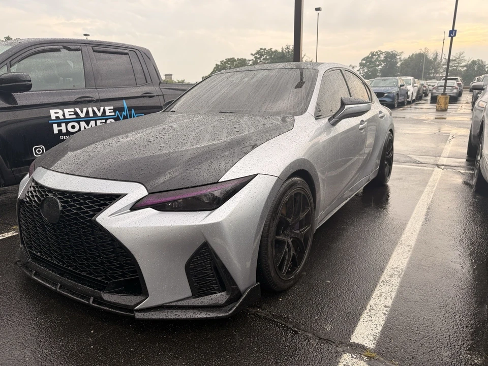 2022 Lexus IS 3rd Gen - Image 10 of 31