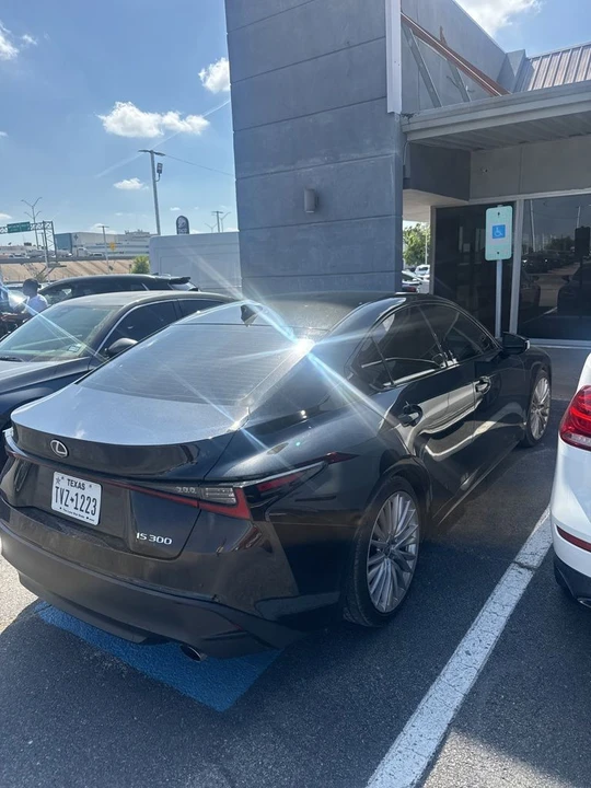 2022 Lexus IS 3rd Gen - Image 4 of 6